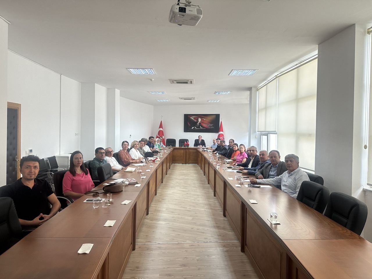 Uygulama ve Araştırma Merkezleri ile Kurumsal Akreditasyon Süreci Hakkında Toplantı Gerçekleştirildi